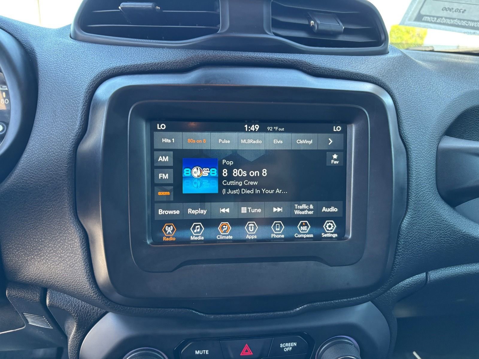 Used 2019 Jeep Renegade Latitude w/ Popular Equipment Group image 24