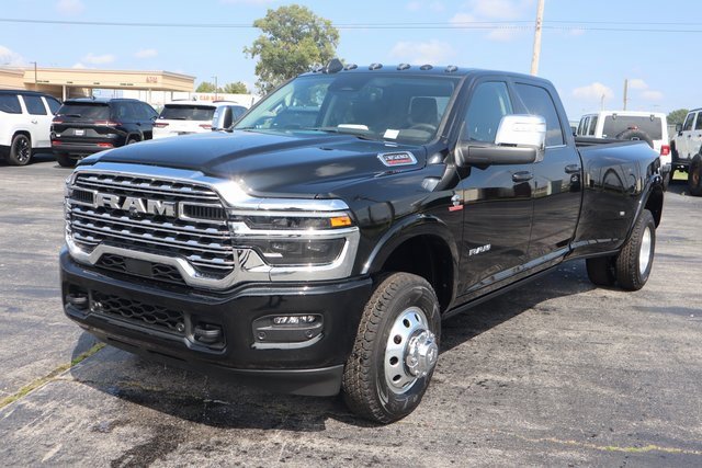 New 2026 RAM 3500 Limited image 12