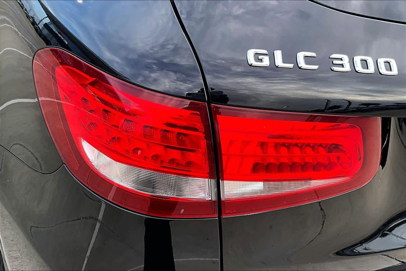 Used 2016 Mercedes-Benz GLC 300 4MATIC image 25