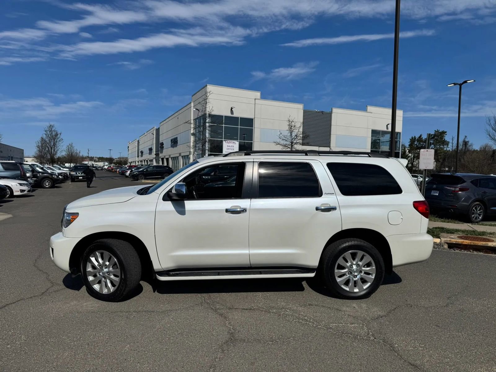 Used 2014 Toyota Sequoia Platinum image 5
