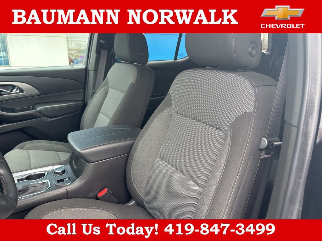 Used 2023 Chevrolet Traverse LT image 14
