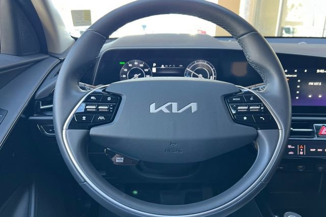 Used 2025 Kia Niro Wind FWD image 30