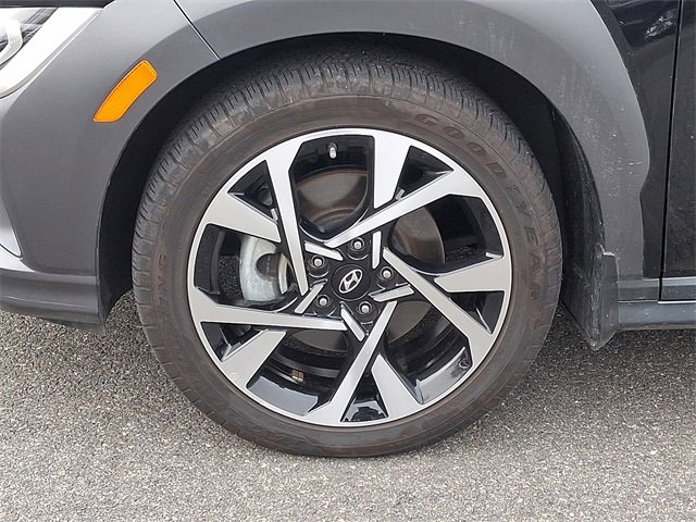 Used 2023 Hyundai Kona Limited w/ Winter Weather Package image 8