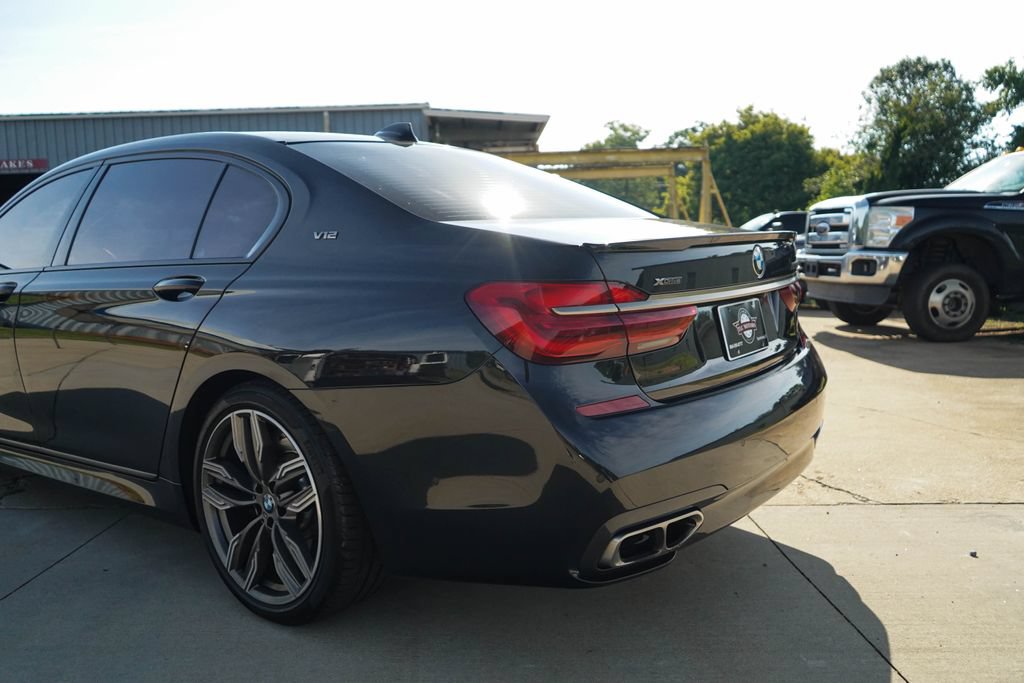 Used 2019 BMW M760i xDrive w/ Luxury Rear Seating Package AWD/4WD image 23