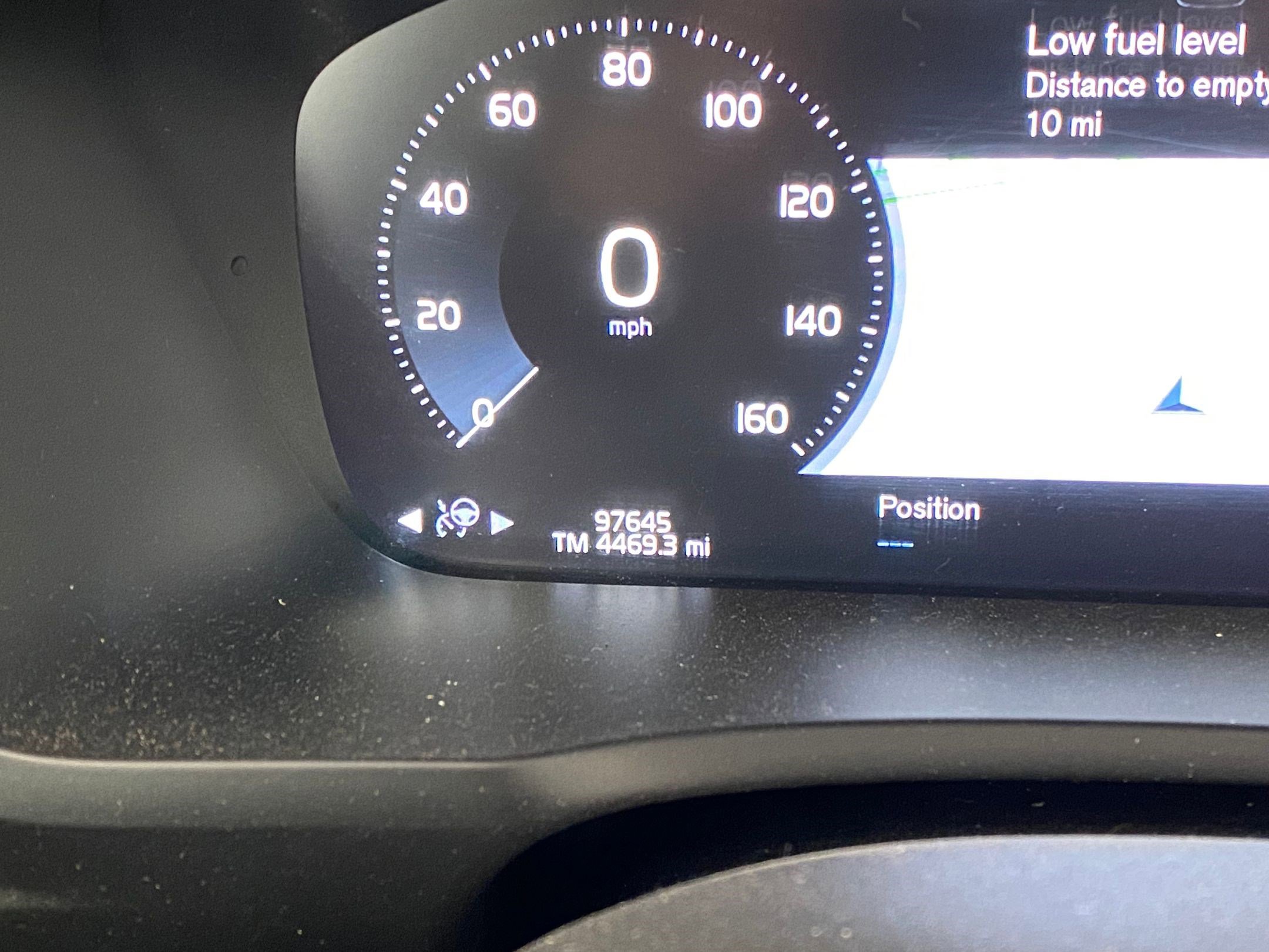 Used 2017 Volvo XC90 T6 Momentum w/ Vision Package image 21