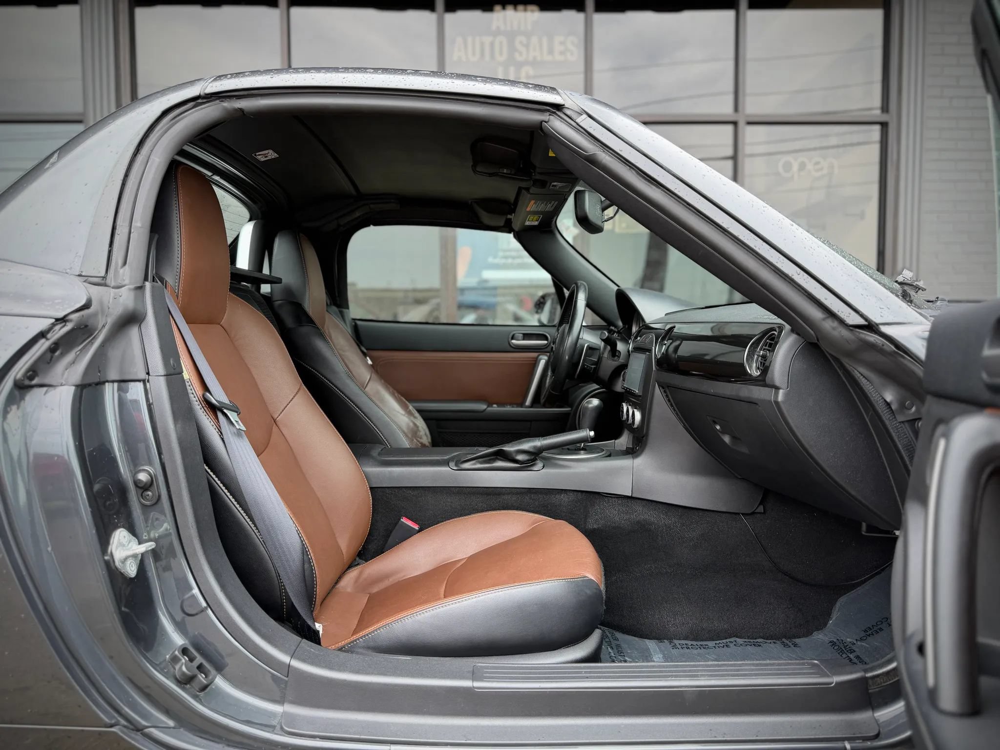 Used 2015 MAZDA MX-5 Miata Grand Touring w/ Premium Package RWD image 16