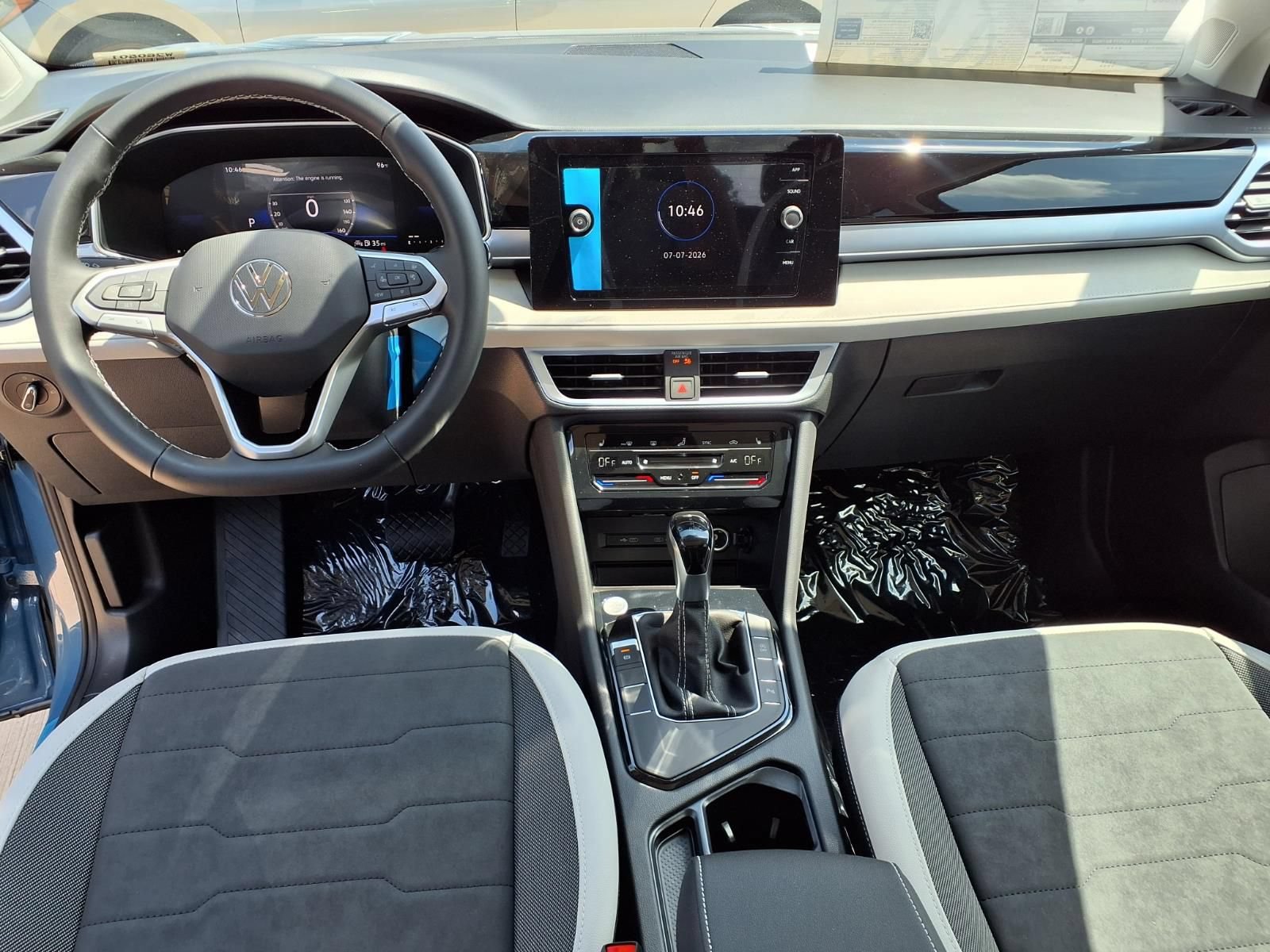 New 2026 Volkswagen Taos SE FWD image 10