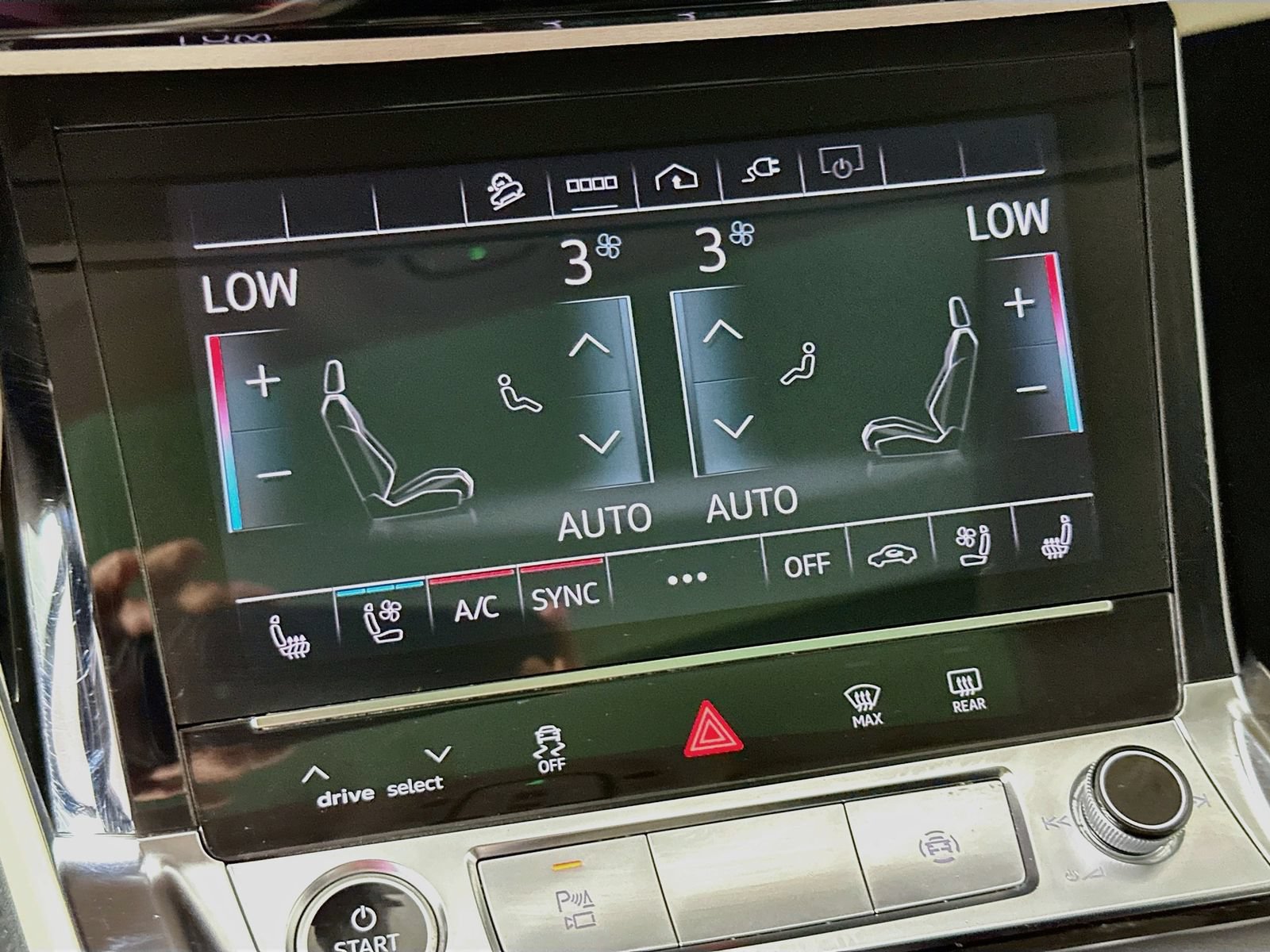 Used 2024 Audi Q8 e-tron Premium Plus AWD/4WD image 16