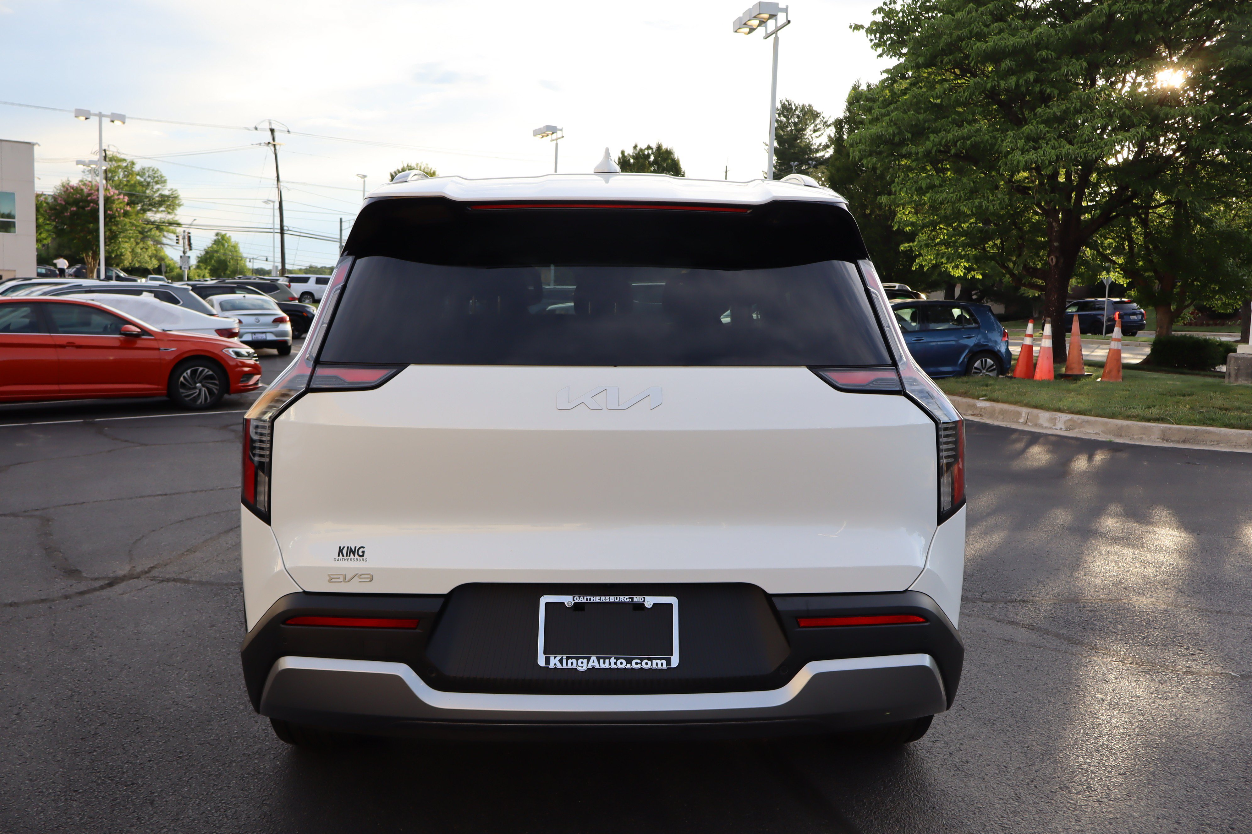Certified 2024 Kia EV9 Wind AWD/4WD image 4
