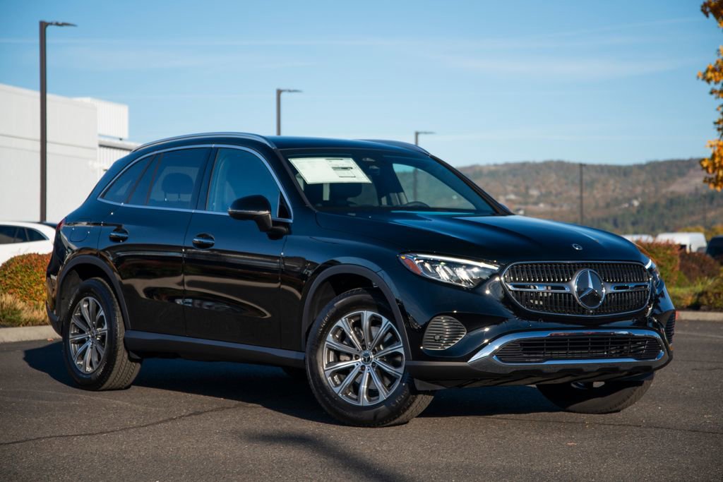 New 2026 Mercedes-Benz GLC 300 4MATIC video 3