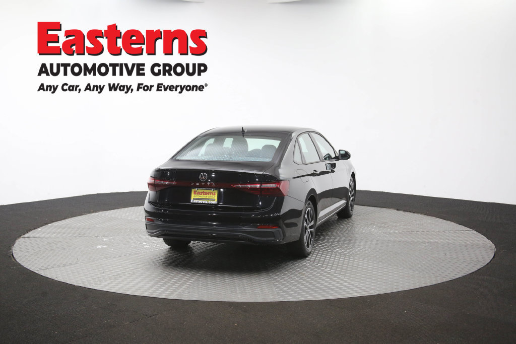 Used 2025 Volkswagen Jetta Sport FWD image 40