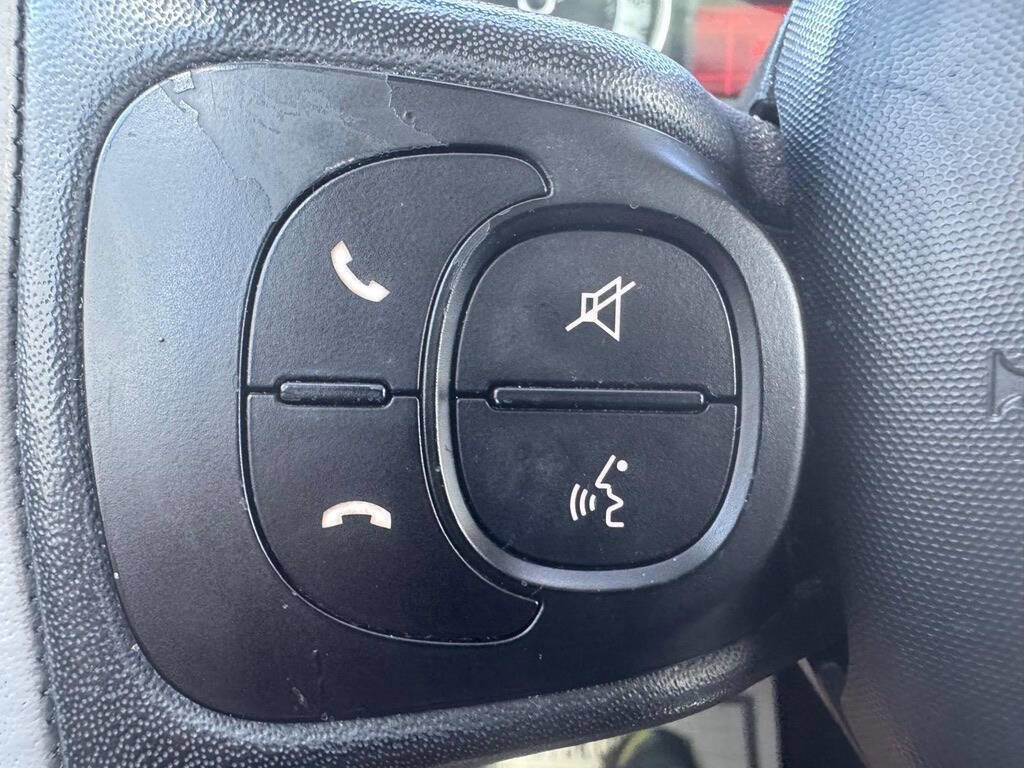 Used 2014 FIAT 500L Easy w/ Popular Equipment Group image 17