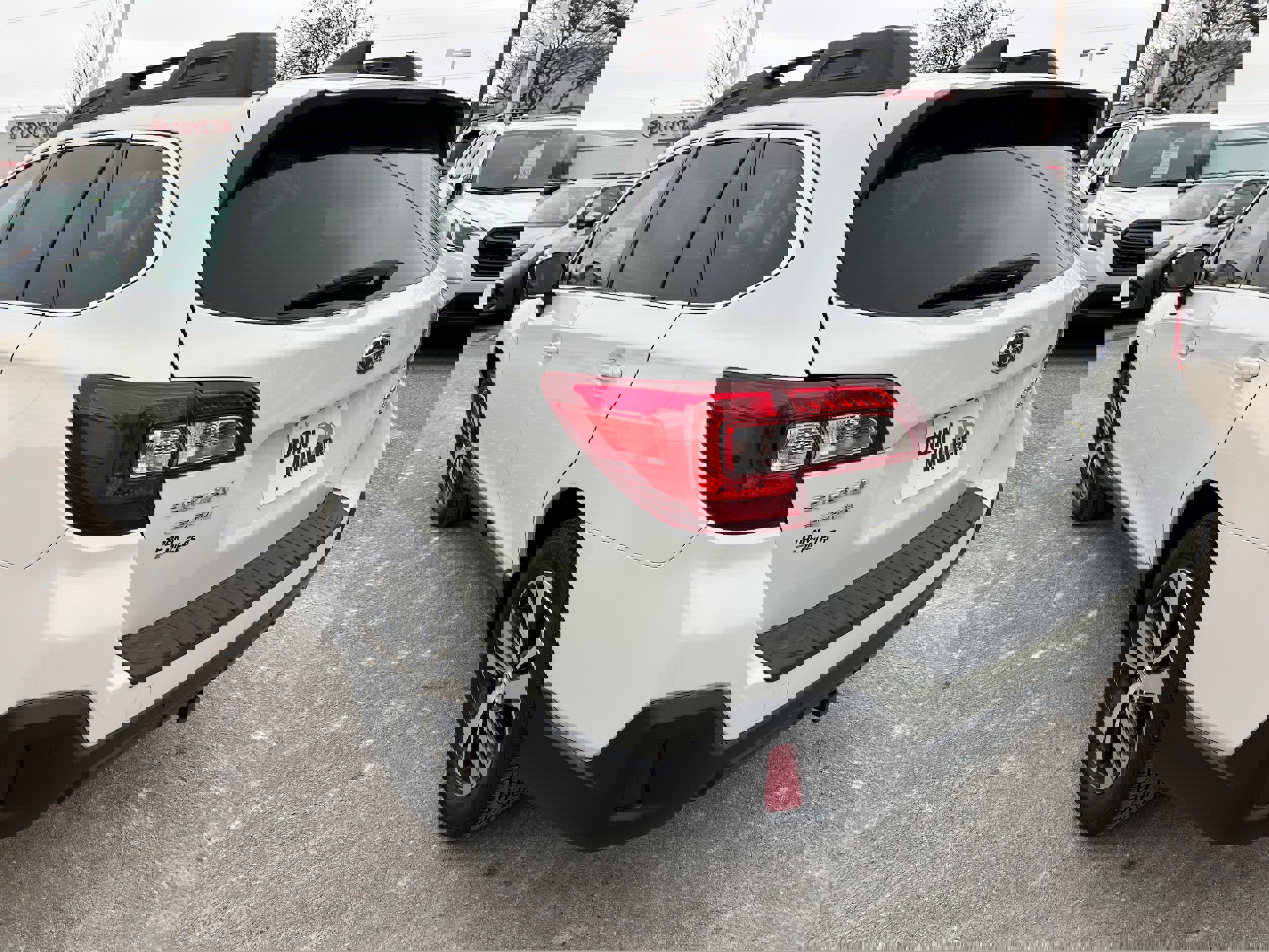 Used 2019 Subaru Outback 3.6R Limited image 5