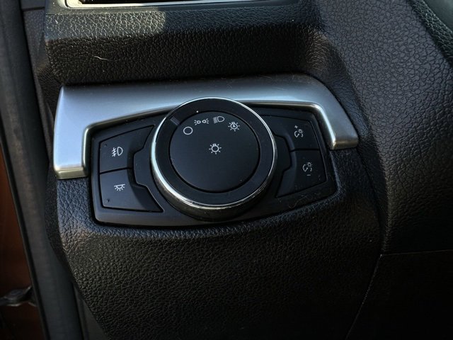 Used 2017 Ford Explorer XLT image 31