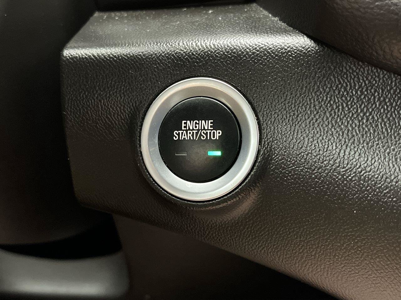 Used 2023 GMC Terrain SLE w/ Driver Convenience Package AWD/4WD image 19