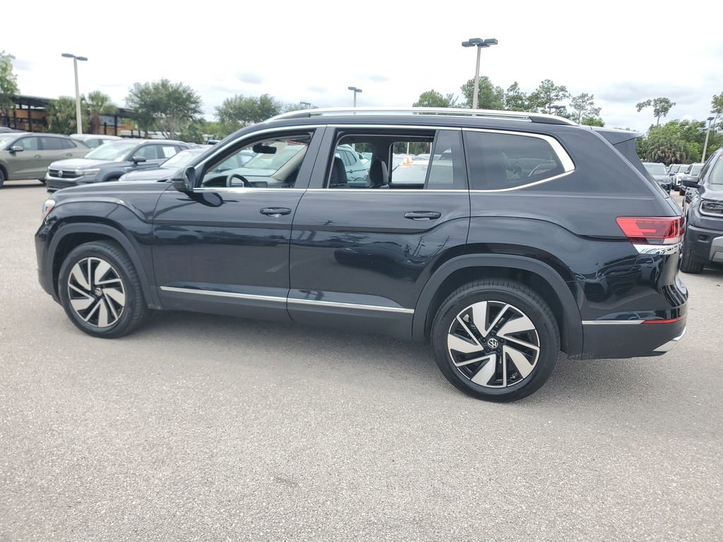 Certified 2025 Volkswagen Atlas SEL AWD/4WD image 7