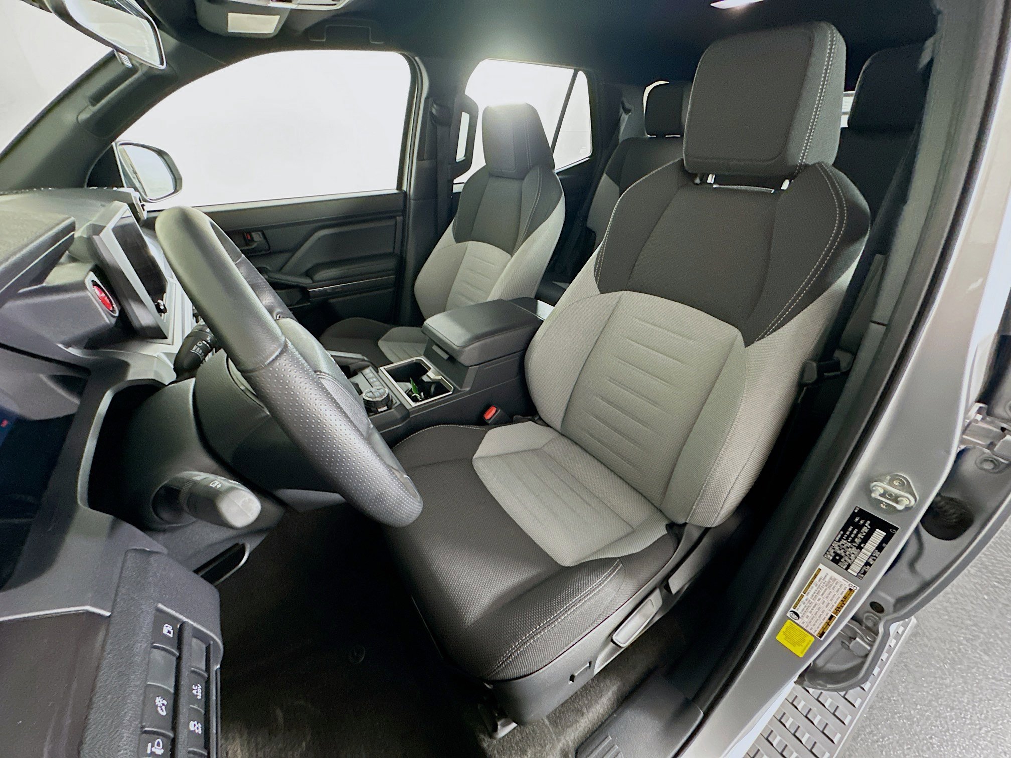 Used 2025 Toyota 4Runner TRD Off-Road image 13