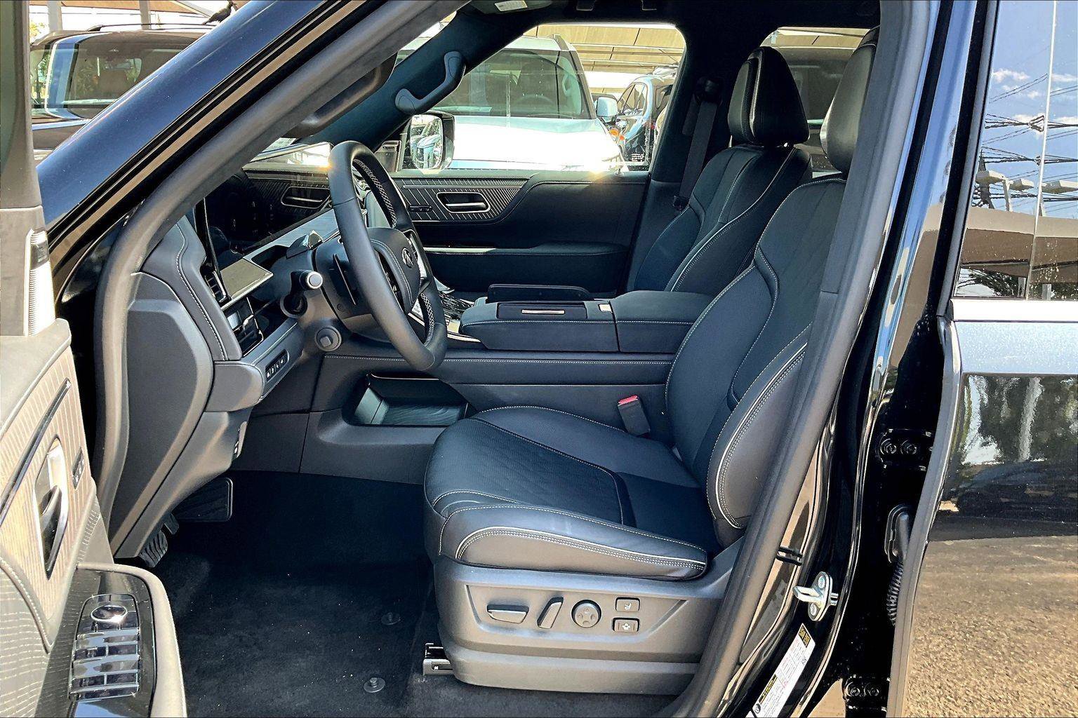 New 2026 INFINITI QX80 Autograph image 13