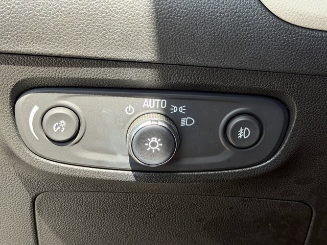 Used 2023 Buick Encore GX Preferred w/ Cold Weather Comfort Package FWD image 23