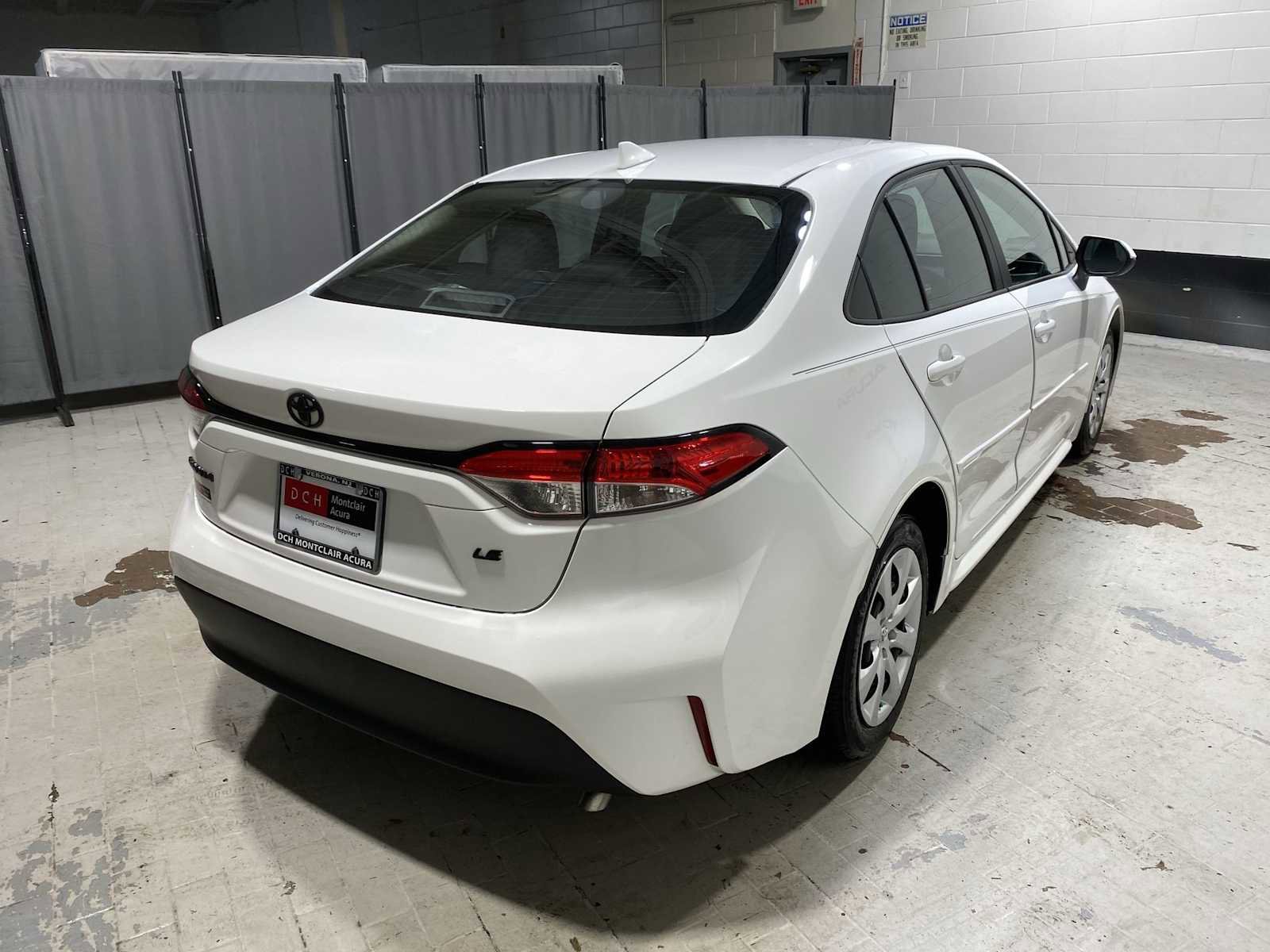 Used 2024 Toyota Corolla LE FWD image 26