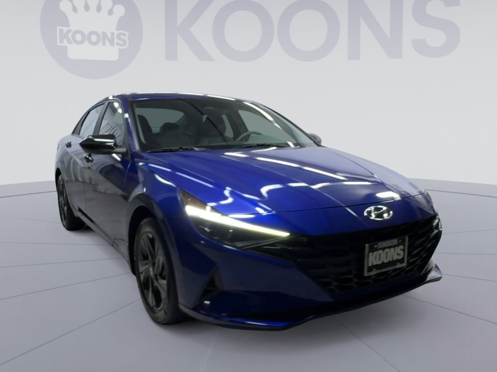 Used 2023 Hyundai Elantra SEL FWD image 2