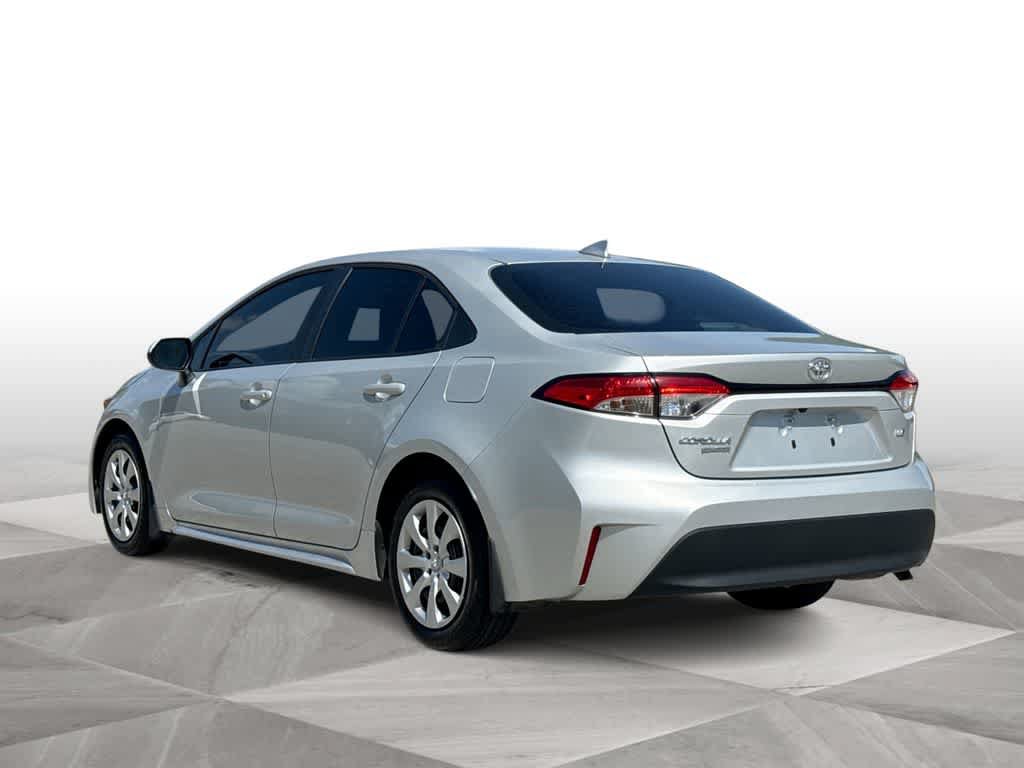 Used 2025 Toyota Corolla LE FWD image 6