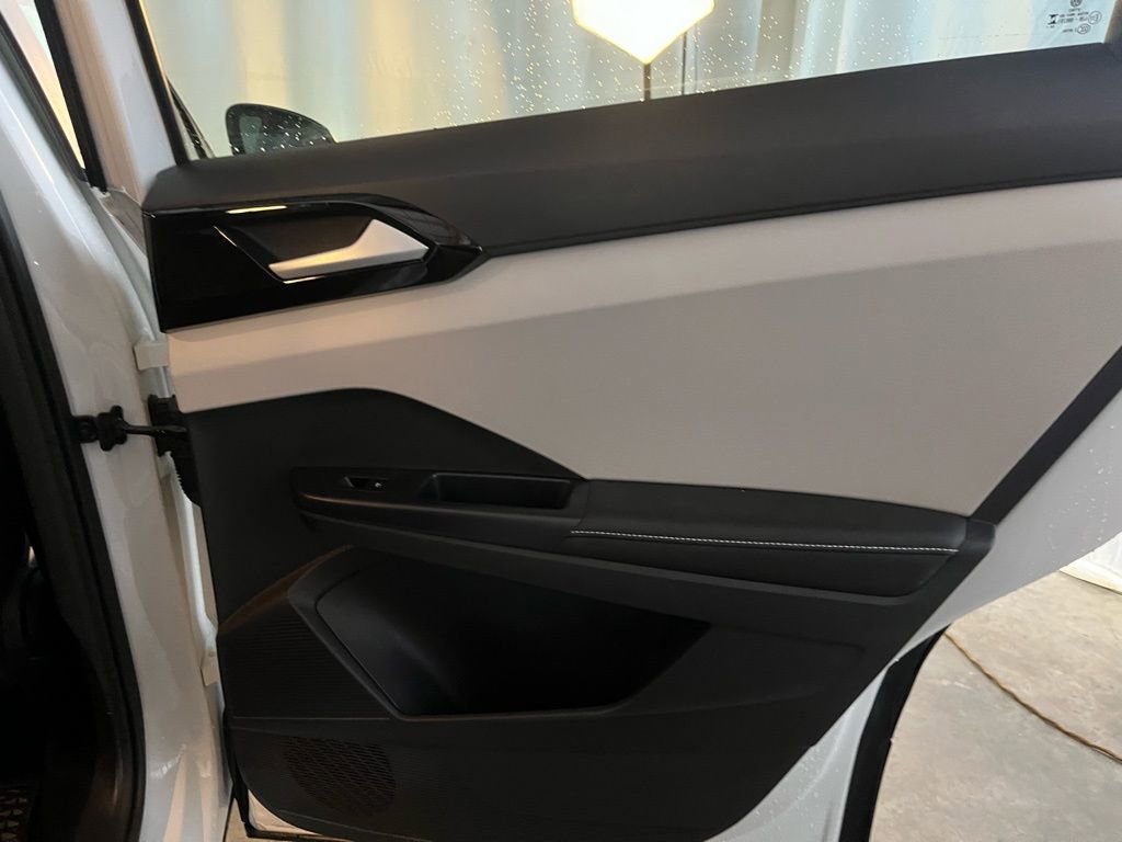 Certified 2025 Volkswagen Taos S AWD/4WD image 26