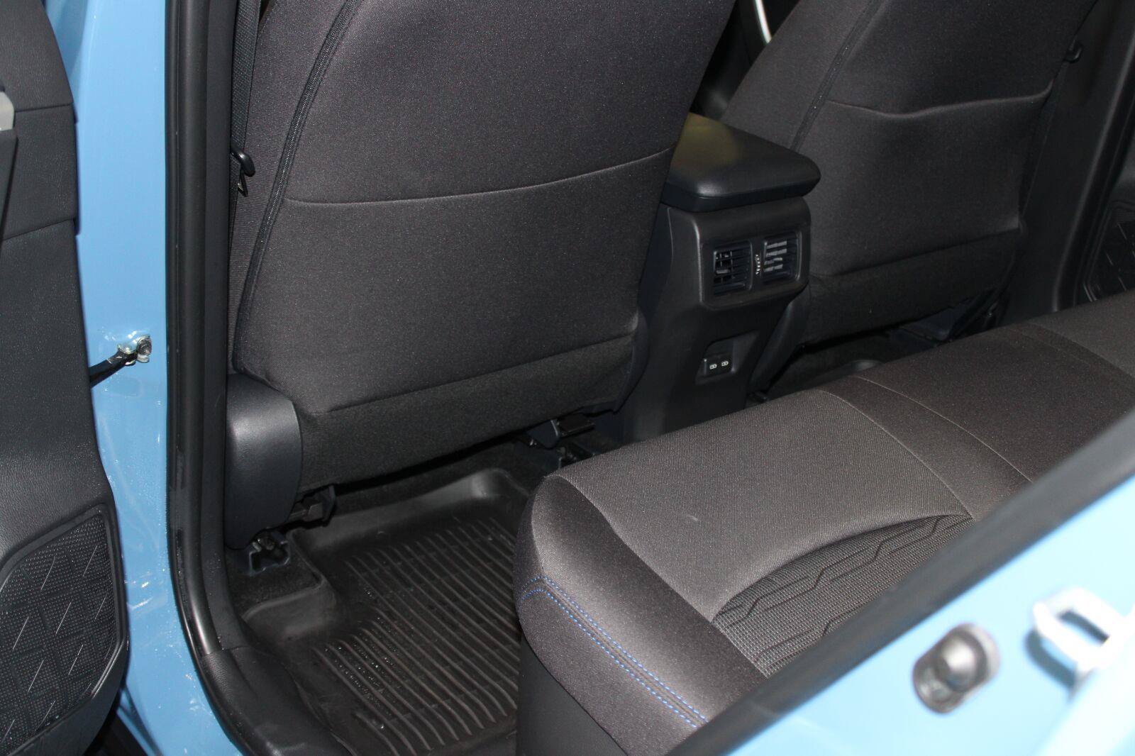 Used 2025 Toyota RAV4 SE AWD/4WD image 43