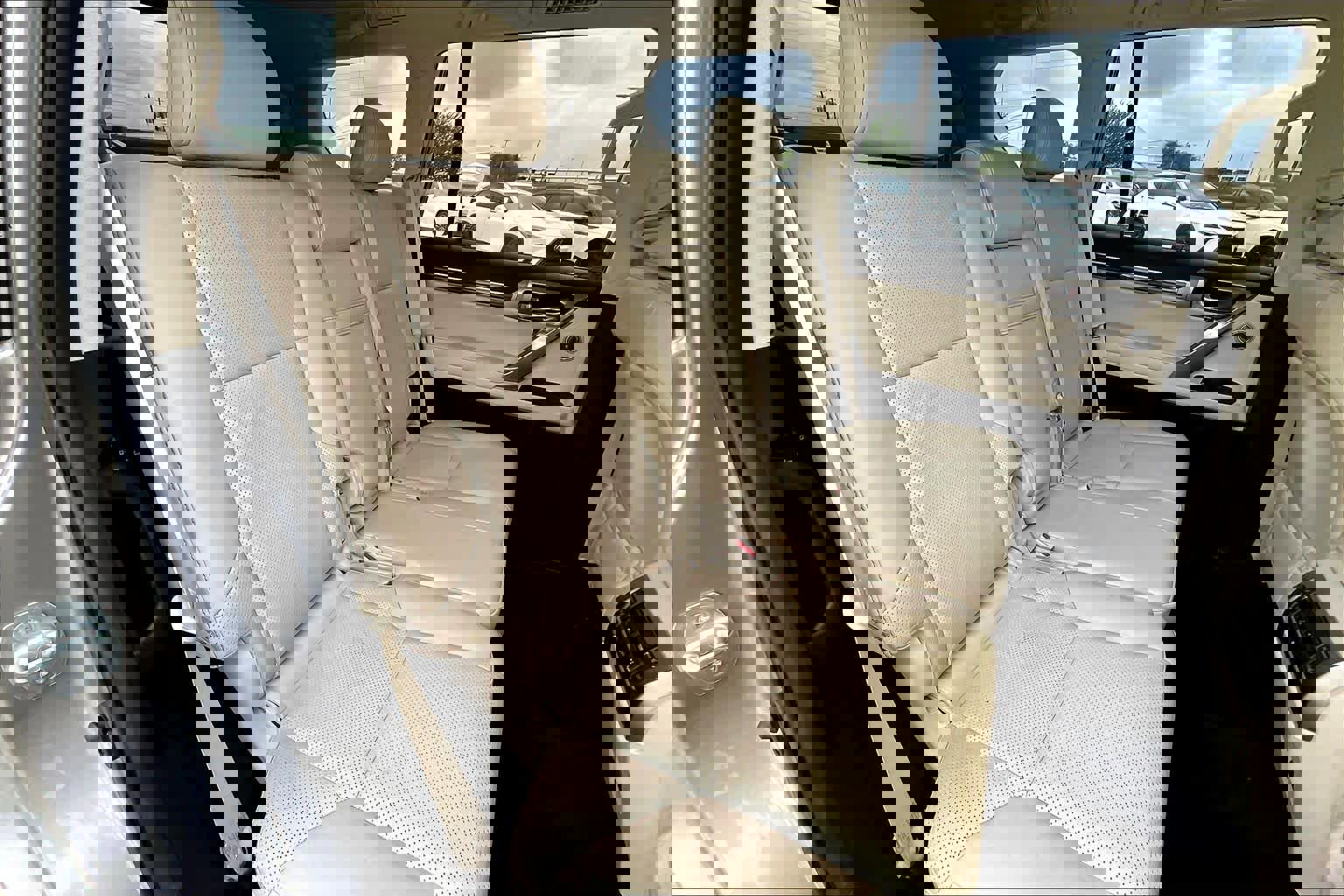 Used 2020 Lexus GX 460 Luxury w/ Accessory Package image 20