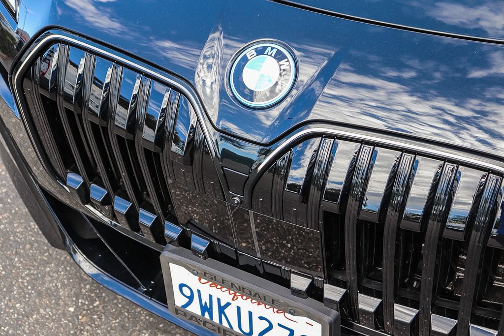 Used 2026 BMW 750e xDrive AWD/4WD image 11