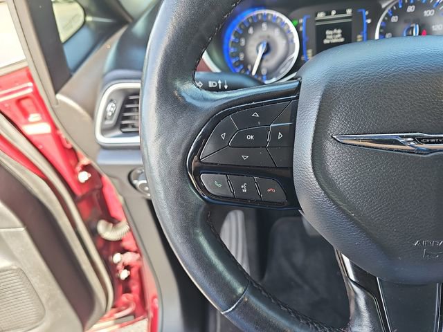 Used 2020 Chrysler Pacifica Touring-L image 15