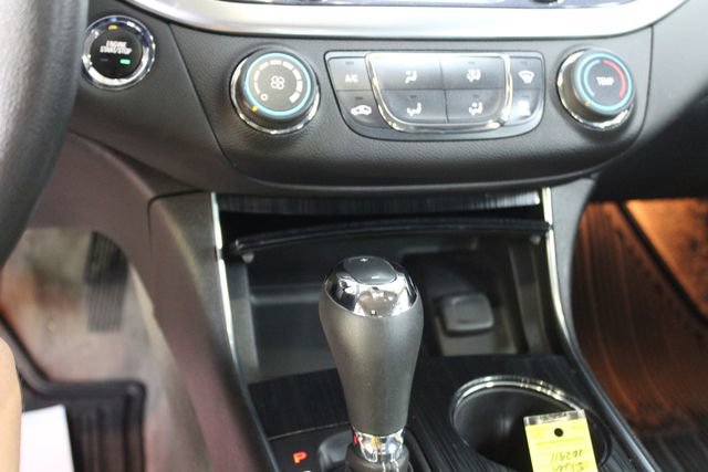 Used 2018 Chevrolet Impala LS FWD image 19