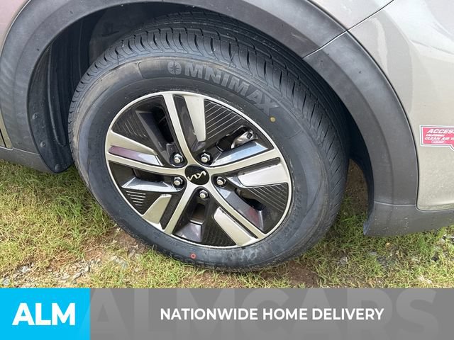 Used 2022 Kia Niro LXS FWD image 4