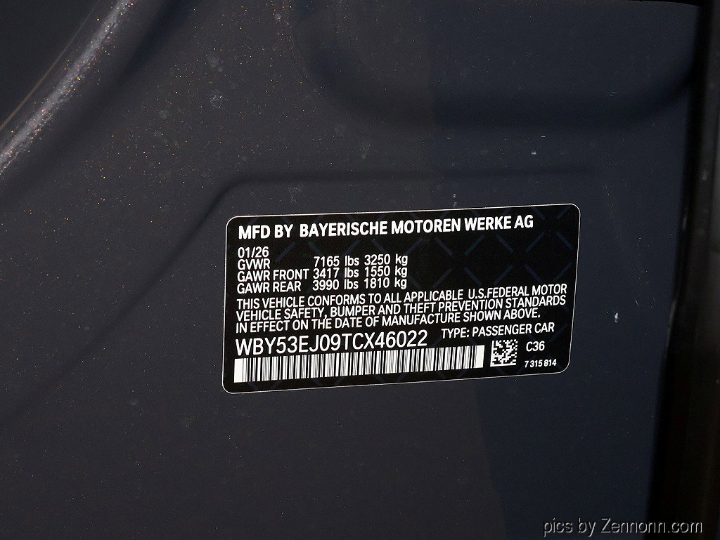 Used 2026 BMW i7 xDrive60 w/ Executive Package image 30