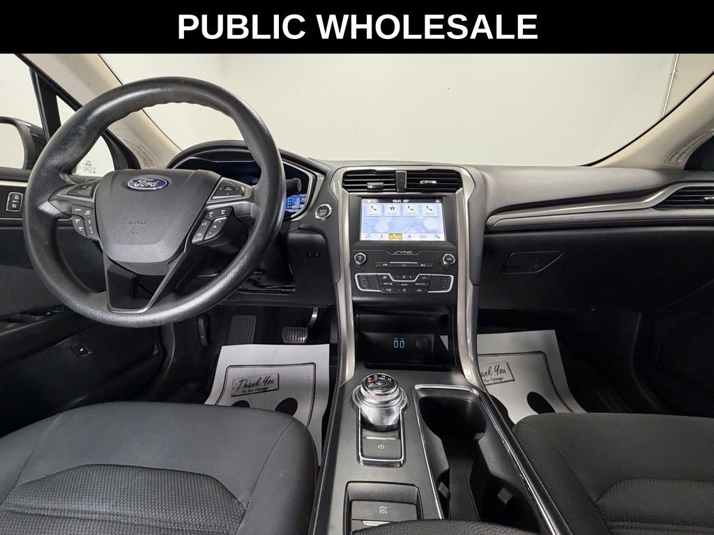 Used 2019 Ford Fusion SE FWD image 9