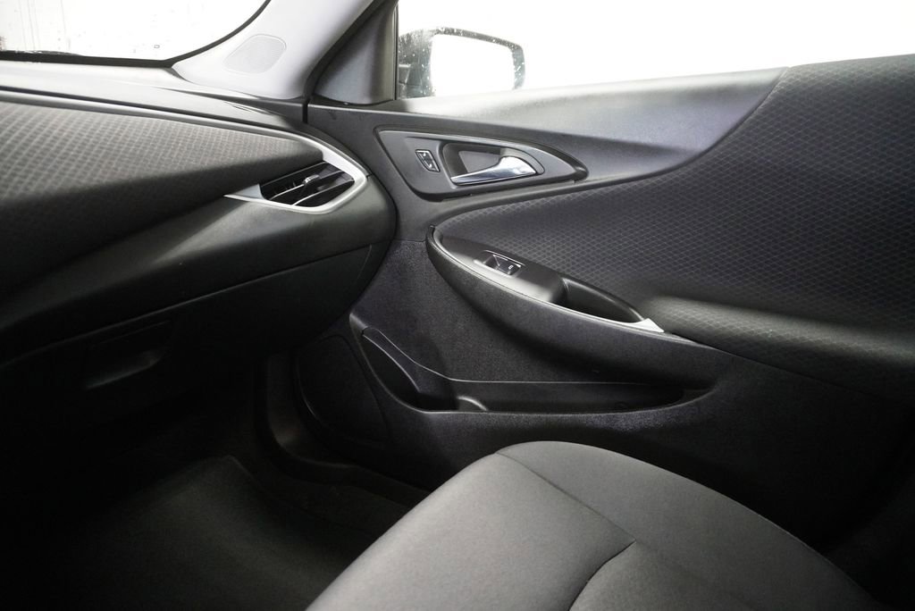 Used 2023 Chevrolet Malibu LT image 29