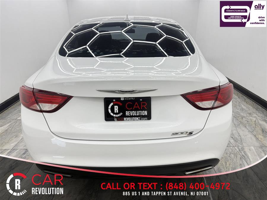 Used 2015 Chrysler 200 S w/ Navigation & Sound Group I FWD image 5