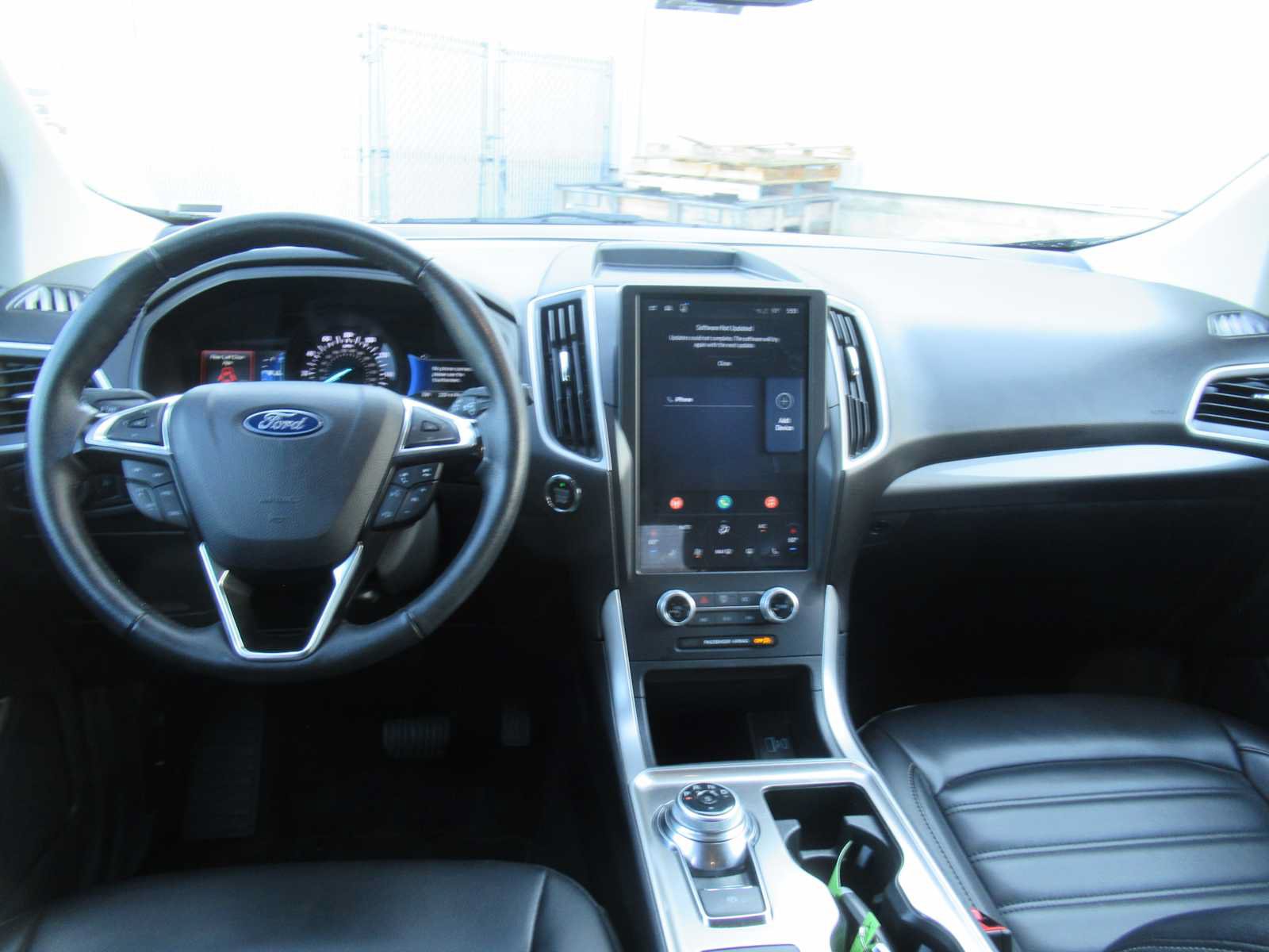 Used 2024 Ford Edge SEL AWD/4WD image 14