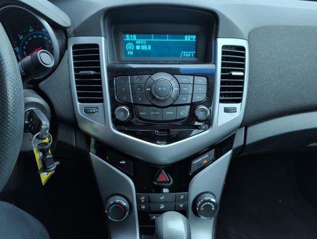 Used 2015 Chevrolet Cruze LT FWD image 13