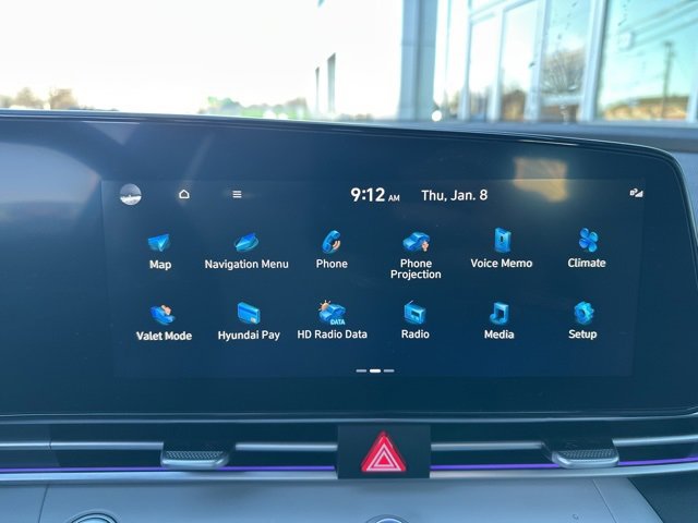 Used 2023 Hyundai Elantra Limited image 17