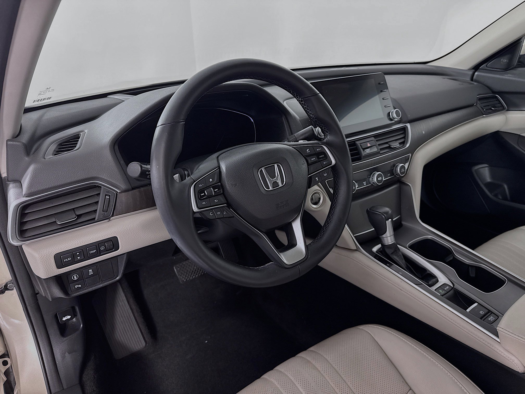 Certified 2018 Honda Accord Touring image 9