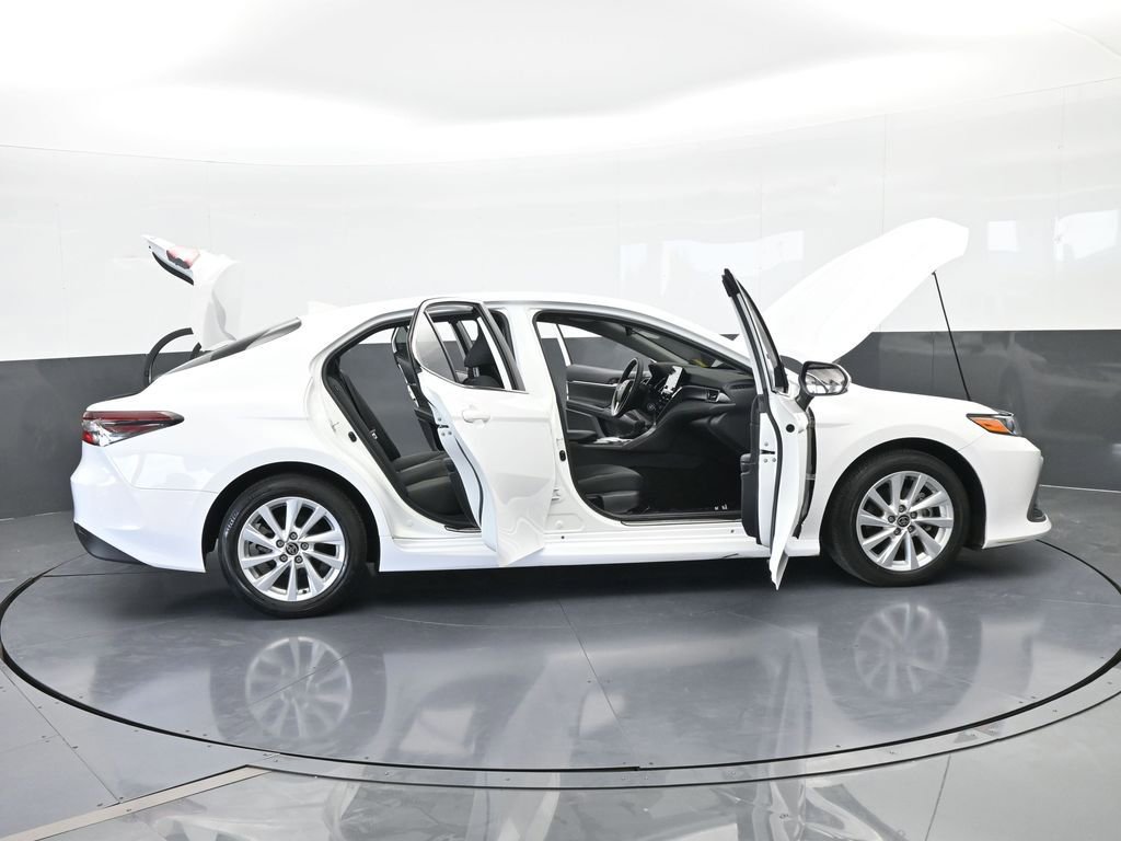 Used 2024 Toyota Camry LE image 71