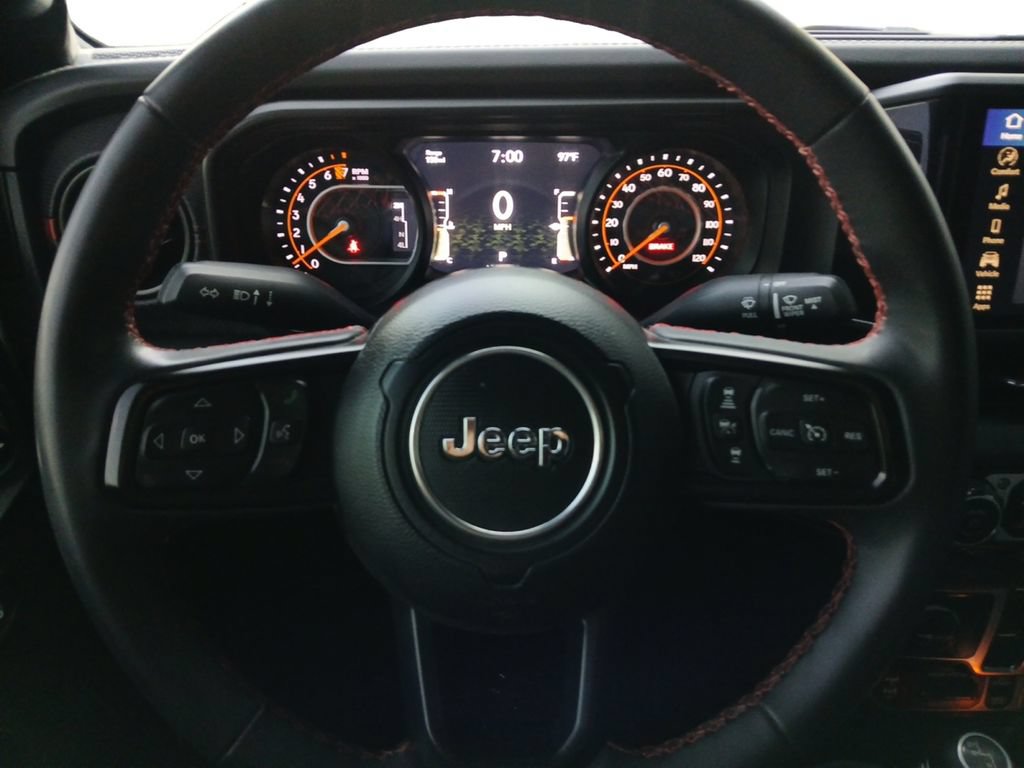 Used 2024 Jeep Gladiator Rubicon w/ Convenience Group AWD/4WD image 21