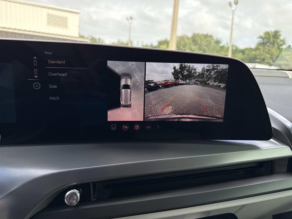 New 2026 Cadillac Vistiq Sport image 25