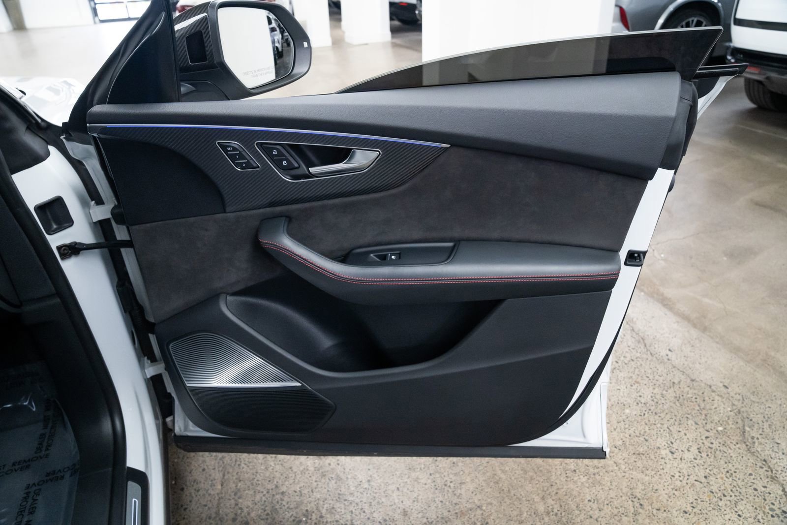 Used 2022 Audi RS Q8 image 23