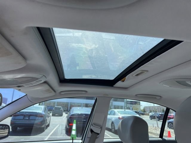 Used 2009 Mercedes-Benz E 350 4MATIC Sedan image 23