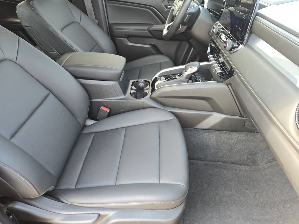 Used 2023 Chevrolet Colorado LT w/ LT Convenience Package III AWD/4WD image 9