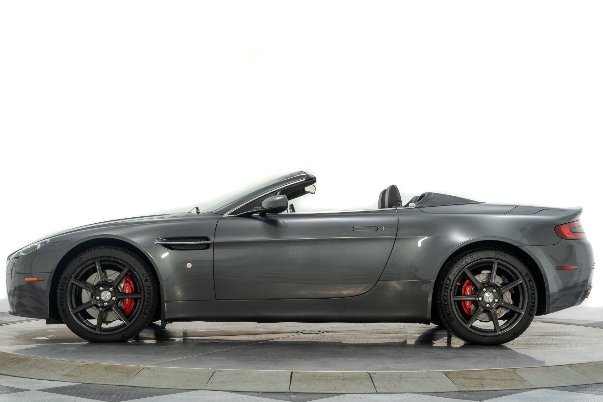Used 2008 Aston Martin V8 Vantage Roadster image 6