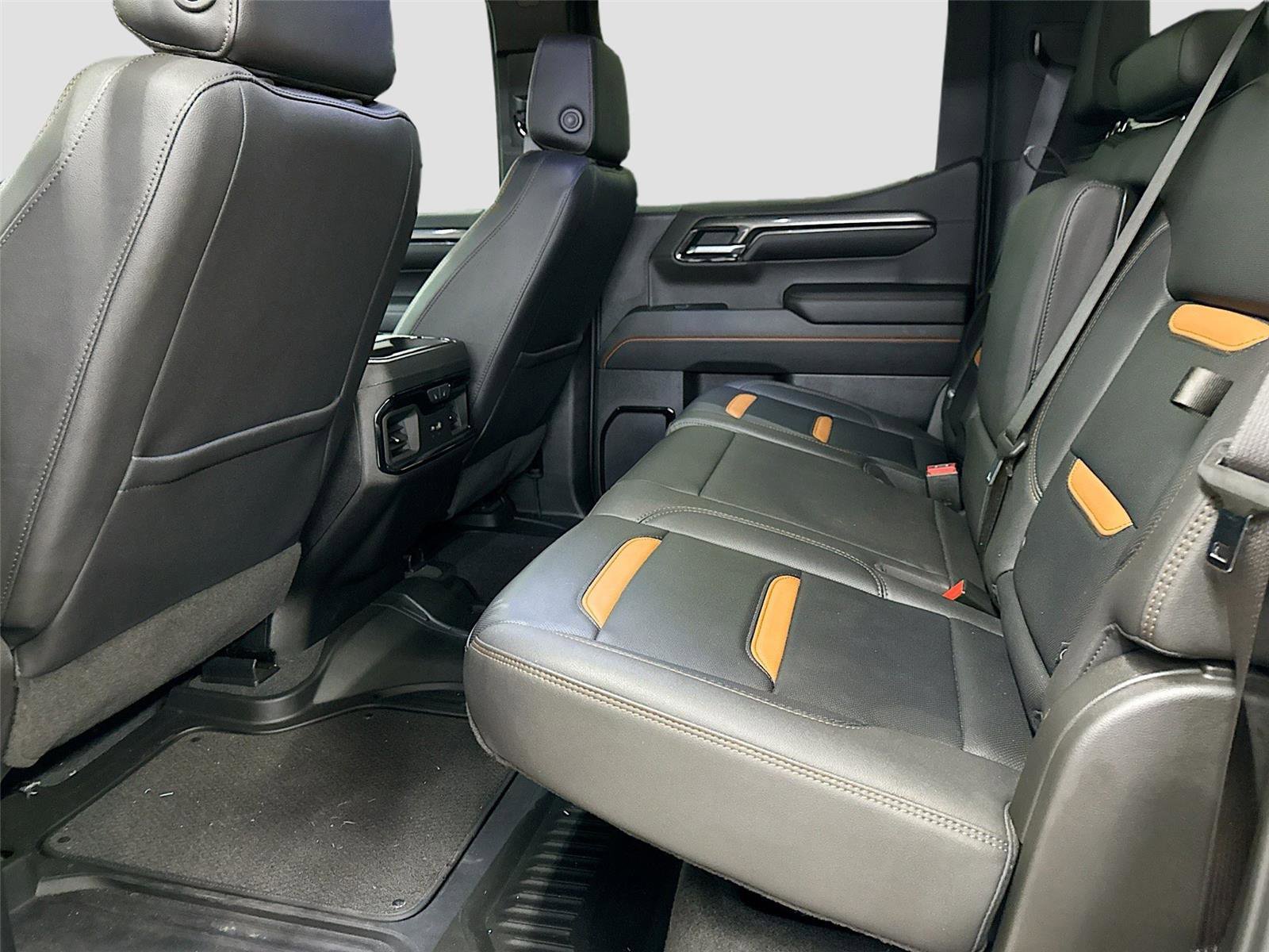 Used 2023 GMC Sierra 1500 AT4 w/ Technology Package image 5