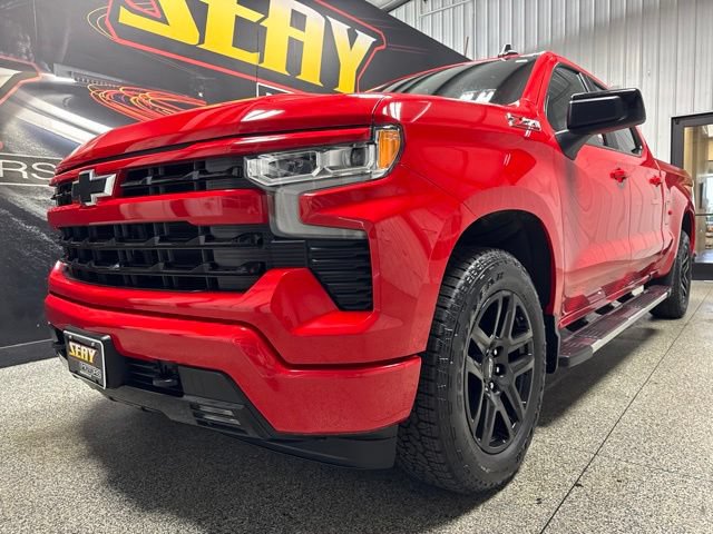 Used 2023 Chevrolet Silverado 1500 RST AWD/4WD image 2